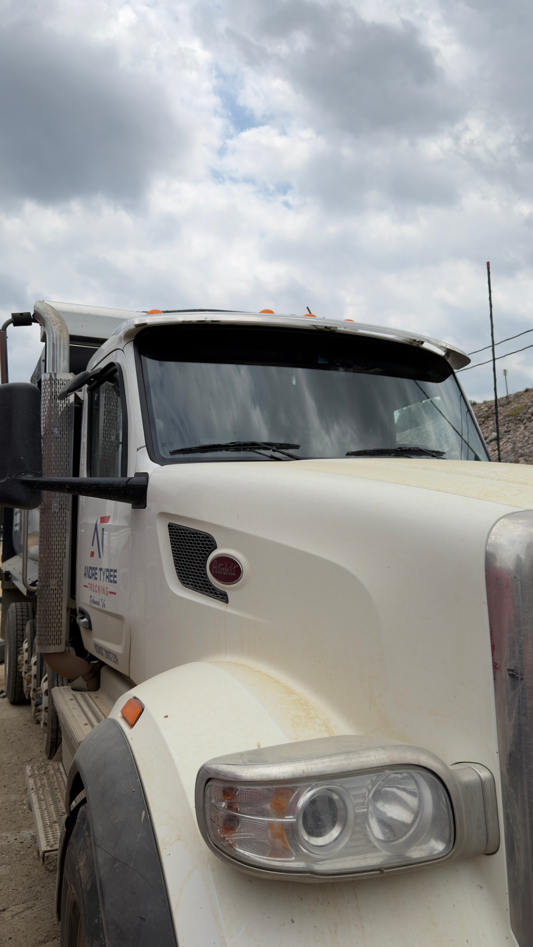 Fleet Service — Peterbilt Semi
